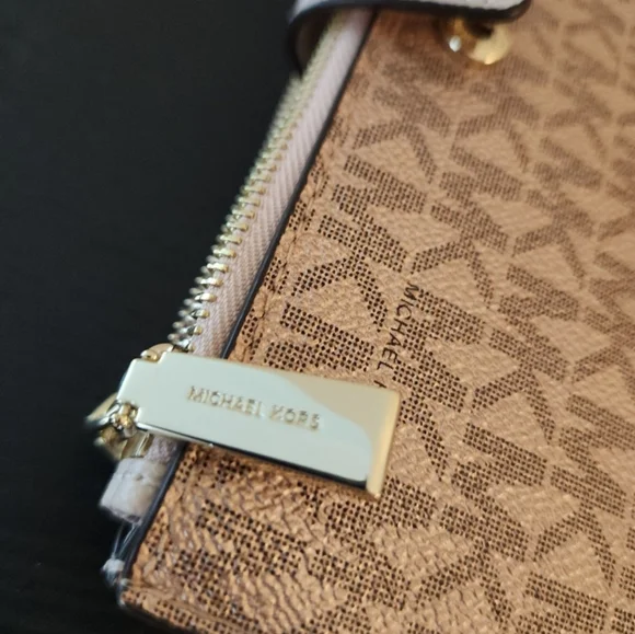 Michael Kors Wristlet - Picture 4 of 4